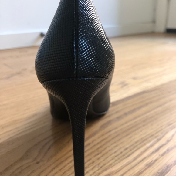 charles david black pump 8 - Picture 3 of 5